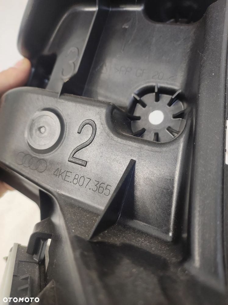 Radar sensor moduł asystent zmiany pasa ruchu lewy tył Audi Q8 etron - 8