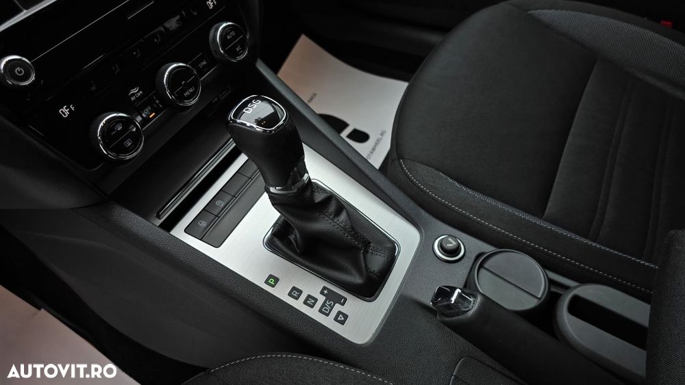 Skoda Octavia 1.6 TDI DSG Ambition - 17