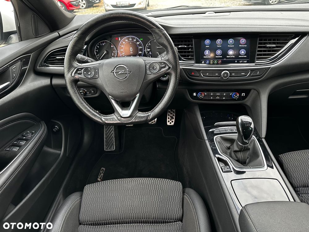 Opel Insignia - 21