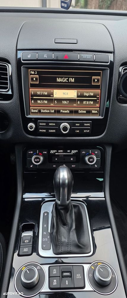 Volkswagen Touareg 3.0 V6 TDI BMT - 19