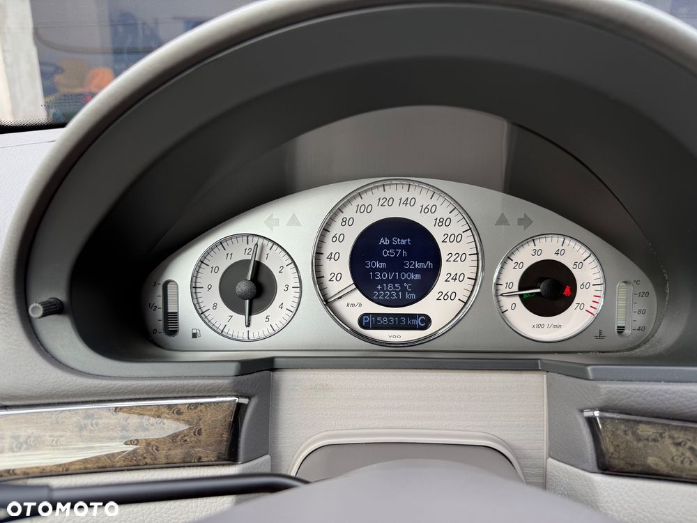 Mercedes-Benz Klasa E 350 T Avantgarde - 11