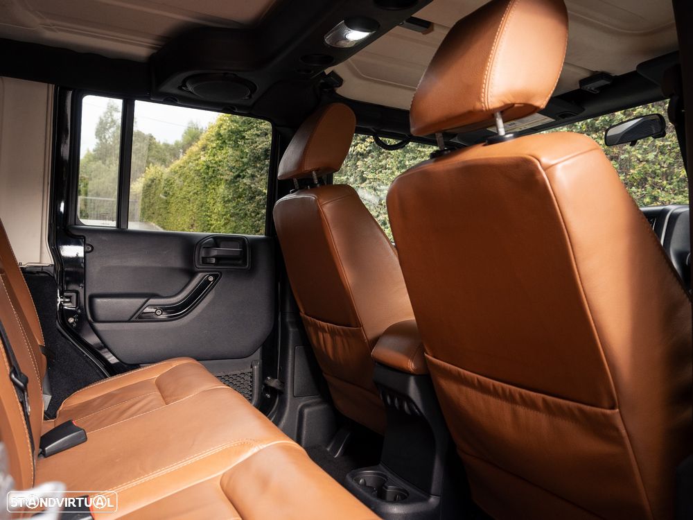 Jeep Wrangler Unlimited - 37