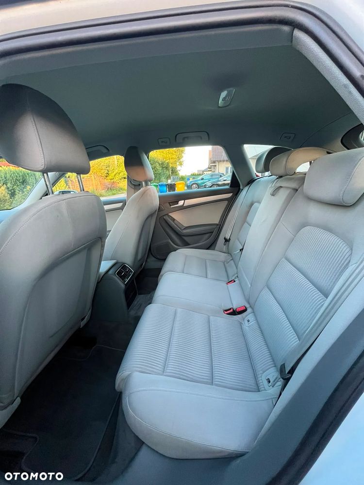 Audi A4 Avant 2.0 TDI - 13