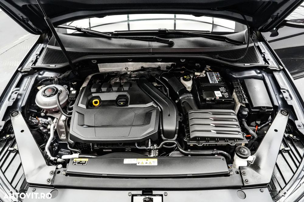 Volkswagen Passat 2.0 TDI DSG Comfortline - 26