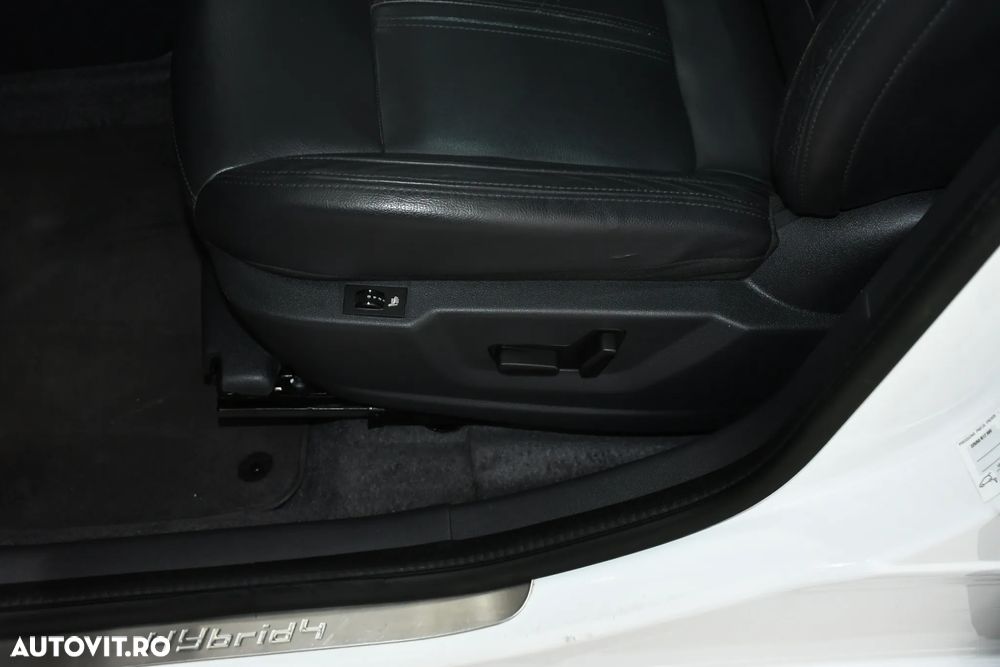 Peugeot 3008 Hybrid4 88g - 17
