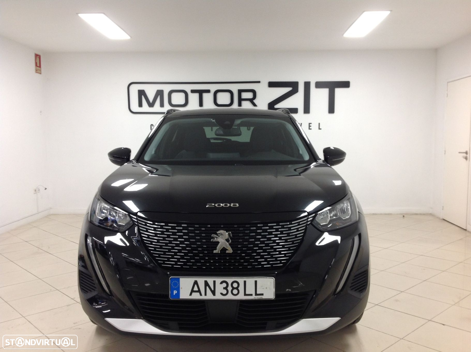 Peugeot 2008 1.2 PureTech Allure - 2