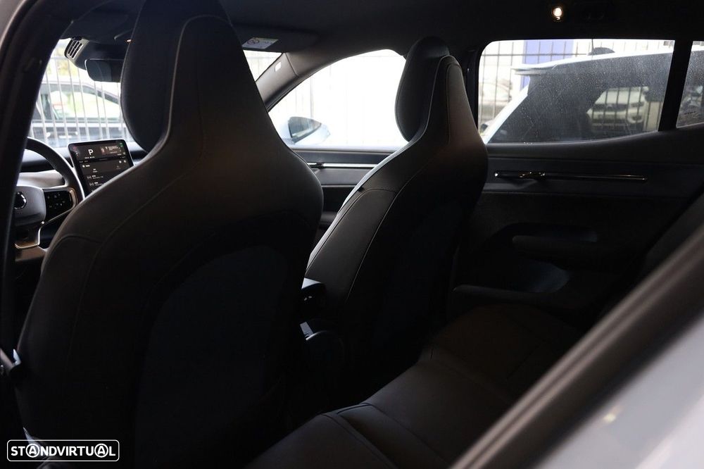 Volvo EX30 69 kWh Single Motor Extended Range Core - 16