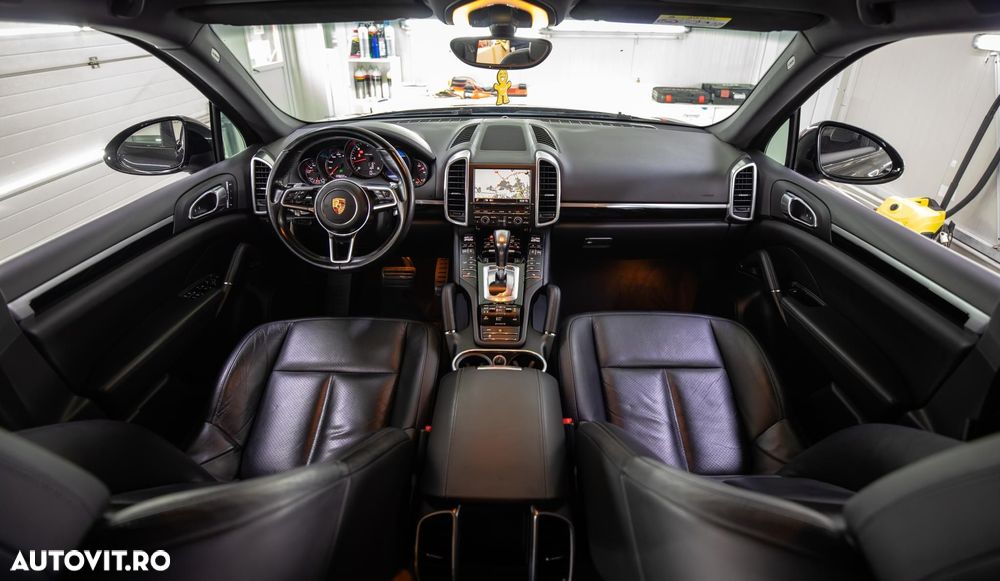 Porsche Cayenne - 11