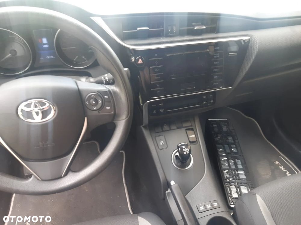 Toyota Auris Hybrid 135 Active - 14