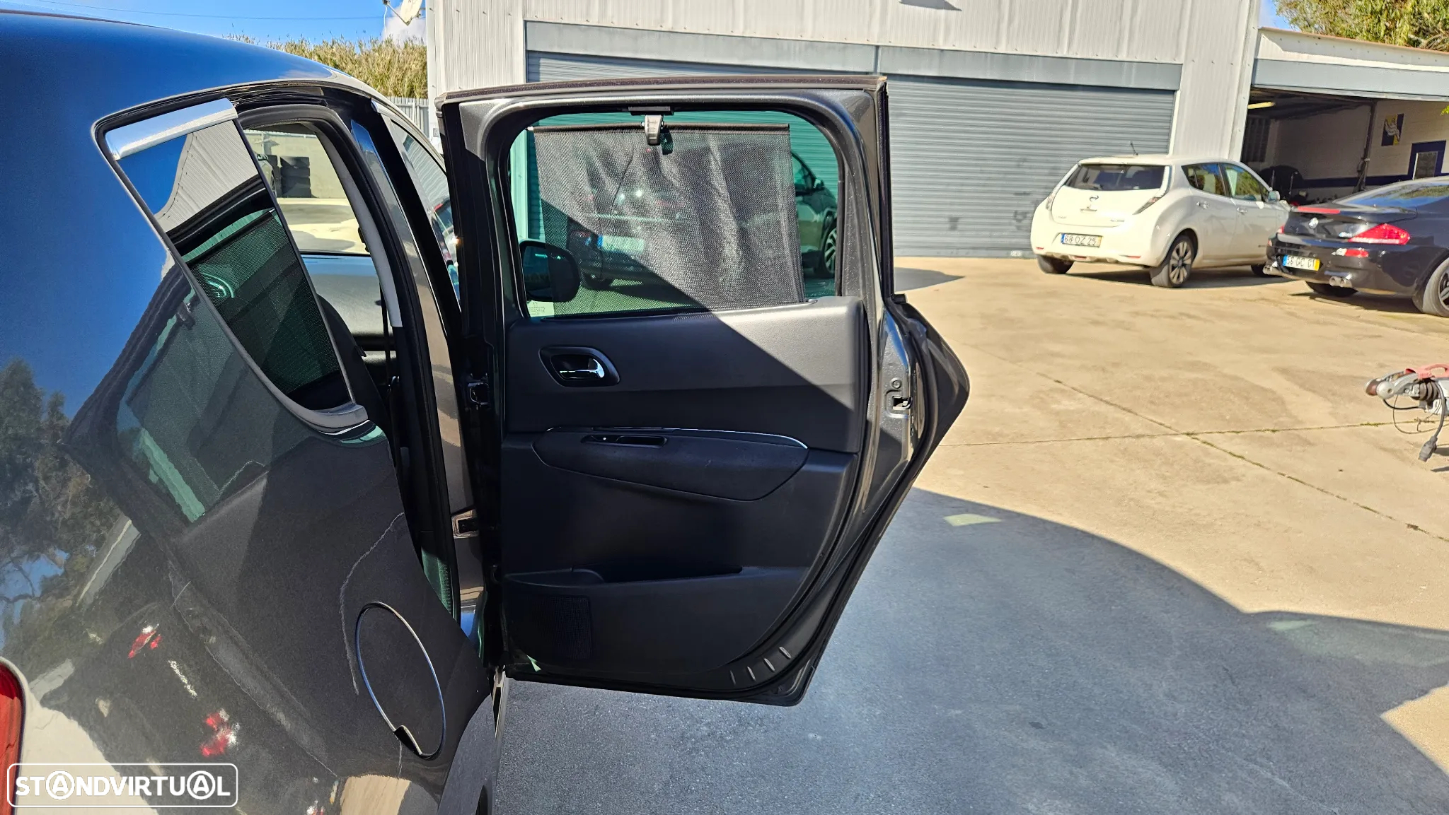 Peugeot 3008 1.6 HDi Executive CMP6 - 27