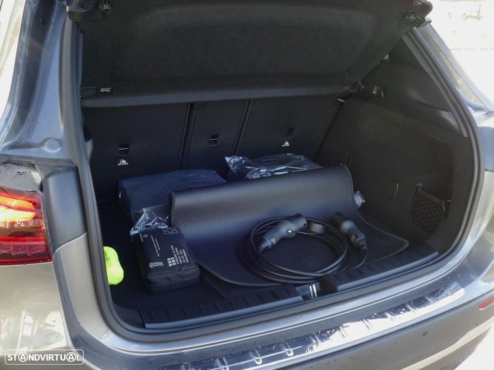 Mercedes-Benz GLA 250 e AMG Line - 11