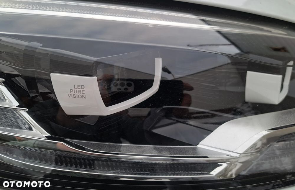 Renault Scenic TCe 140 GPF EDC BUSINESS EDITION - 32