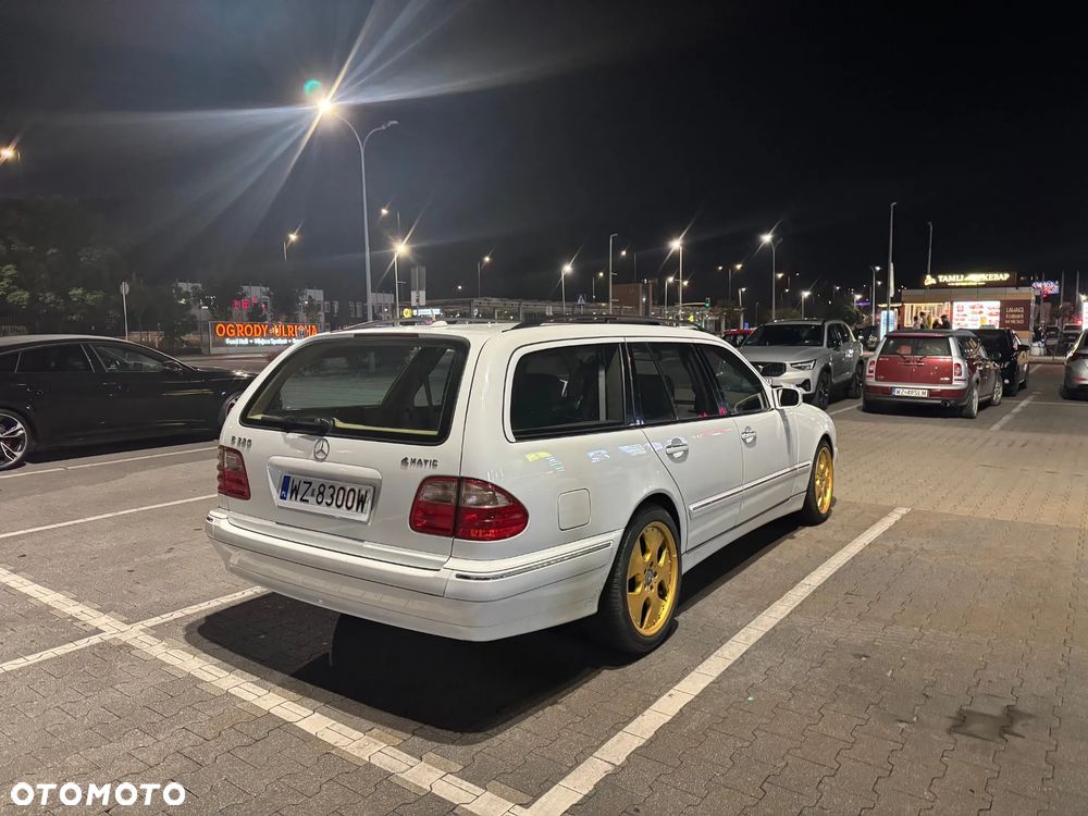 Mercedes-Benz Klasa E 320 T 4-Matic Avantgarde - 4