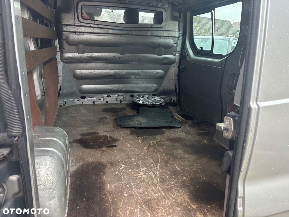 Opel vivaro - 11