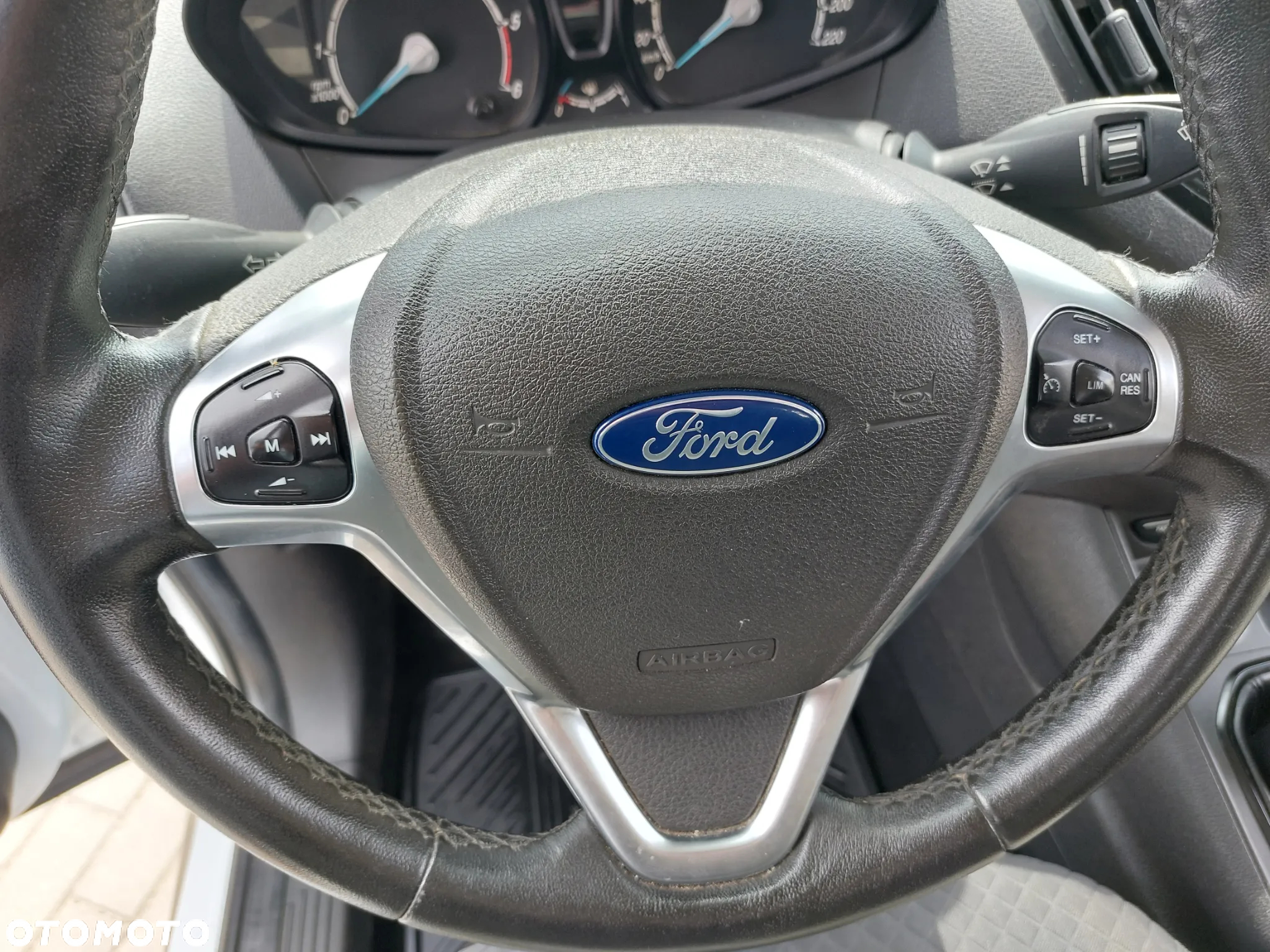 Ford Tourneo Courier 1.5 TDCi Trend - 13
