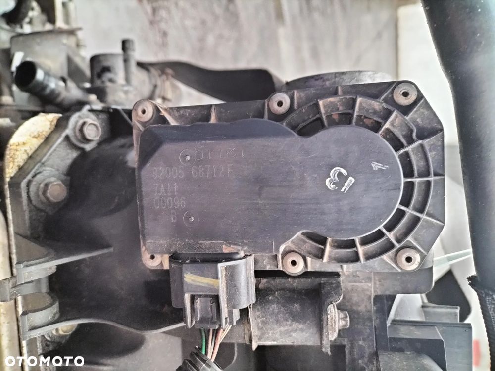 OSPRZĘT SILNIKA ALTERNATOR SPRĘŻARKA KLIMY ROZRUSZNIKRENAULT CLIO IV 1.2 BENZYNA D4F D740 - 6
