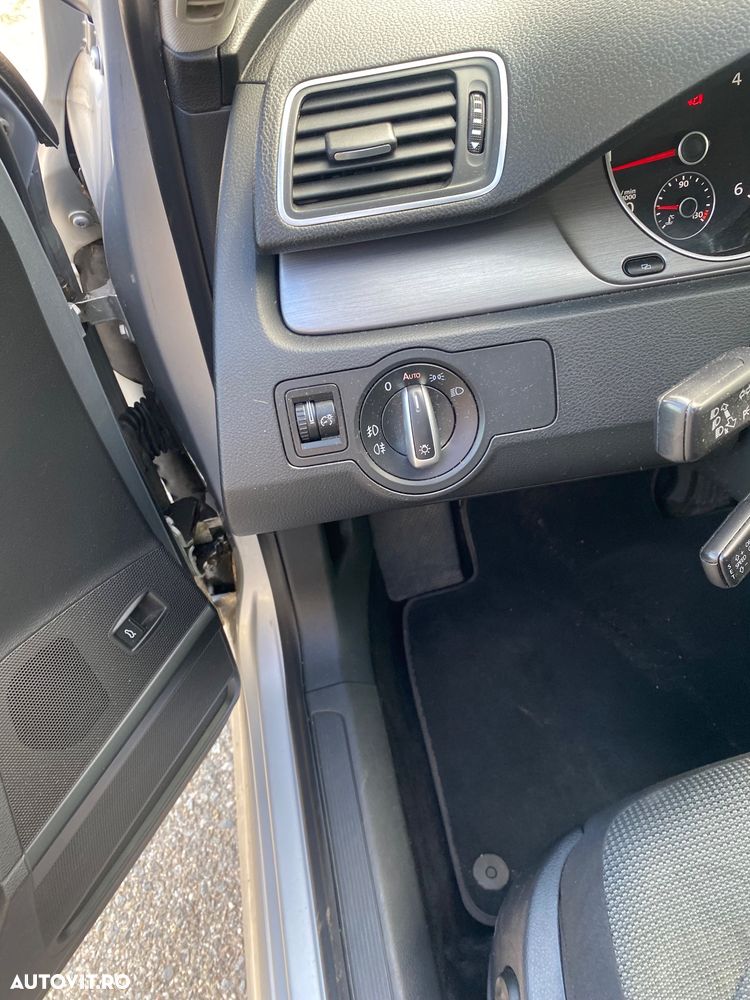 VOLKSWAGEN Passat 2011 — imagine 12