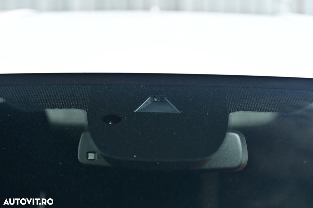 Ford Focus 2.0 EcoBlue Start-Stopp-System Aut. TITANIUM - 9