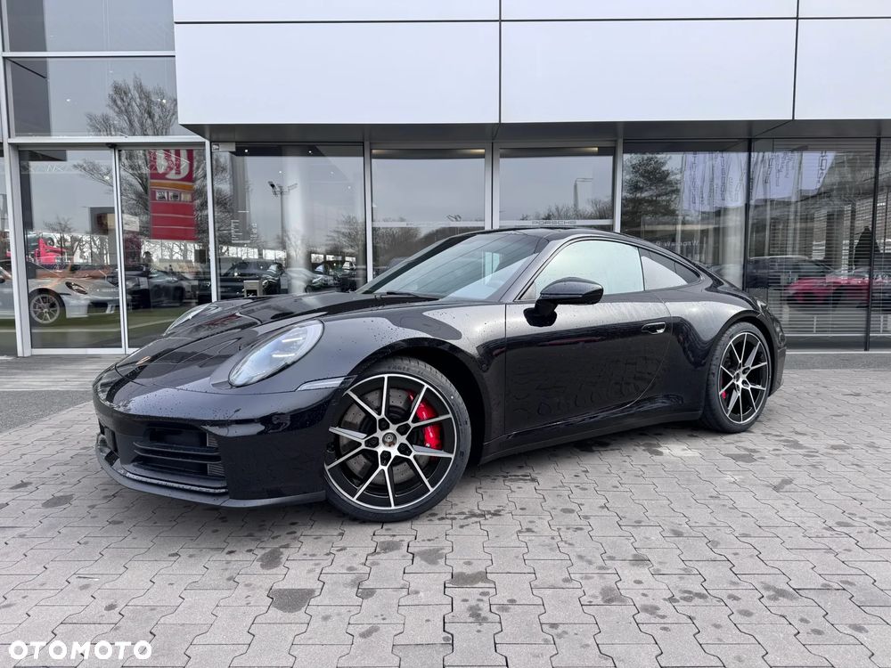 Porsche 911 Carrera 4S - 1