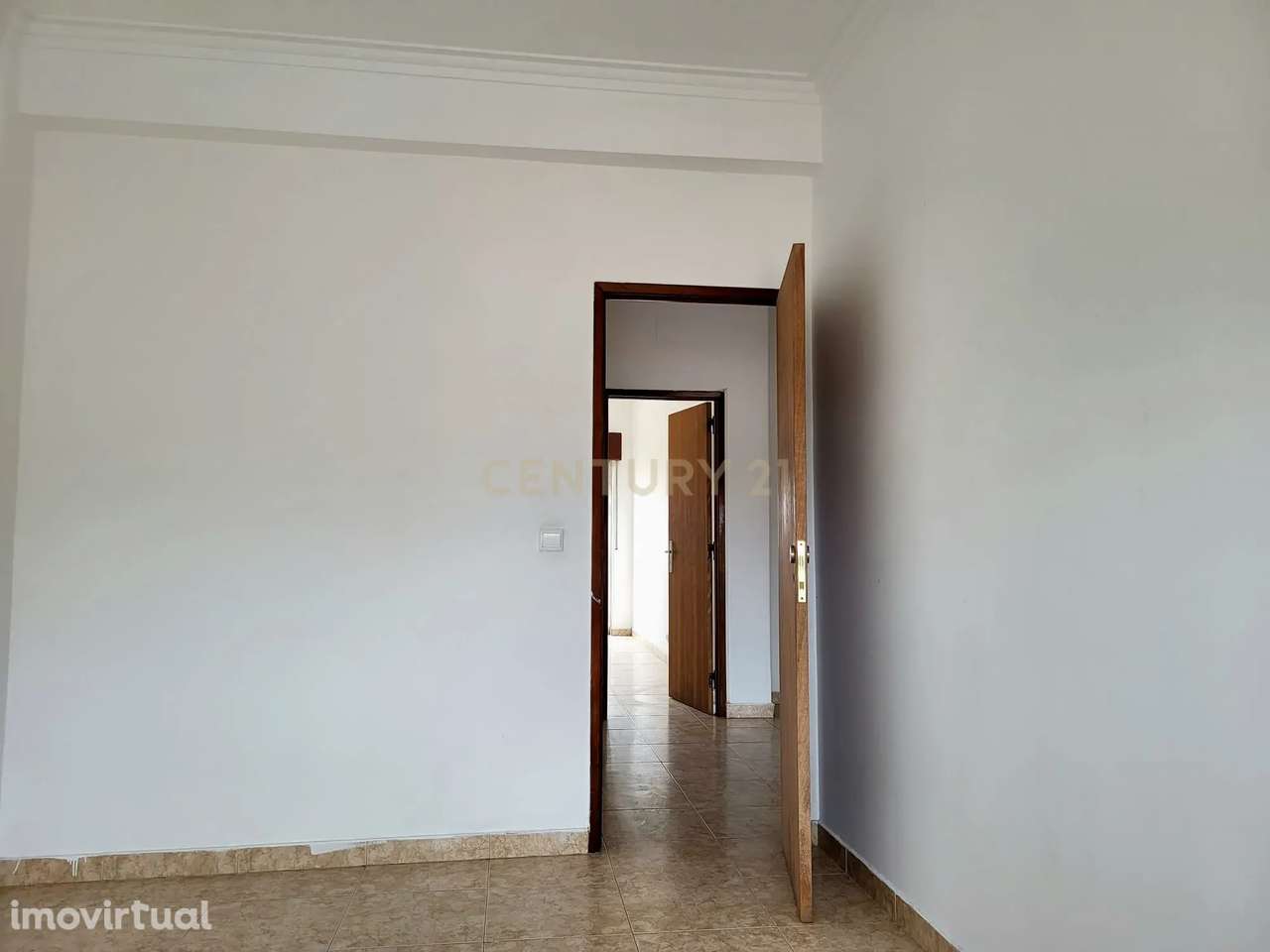 Apartamento T2  - PARA REMODELAÇÃO - Grande imagem: 4/13