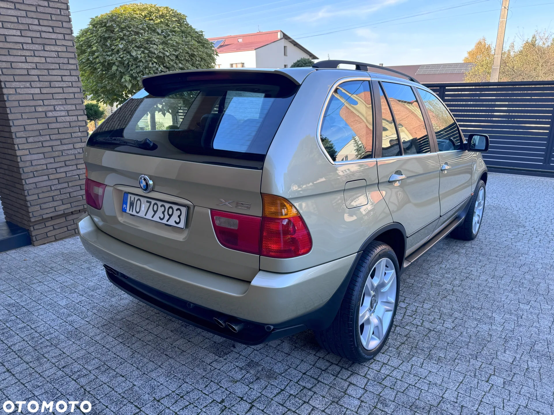 BMW X5 4.4i - 6