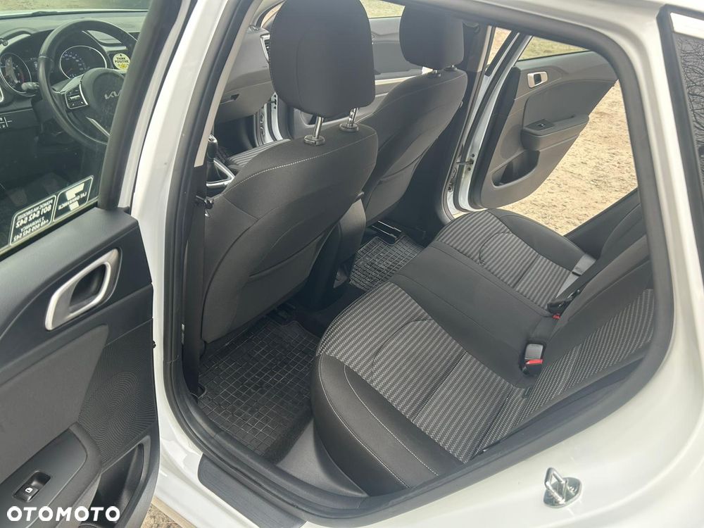 Kia Ceed 1.5 T-GDI M - 3