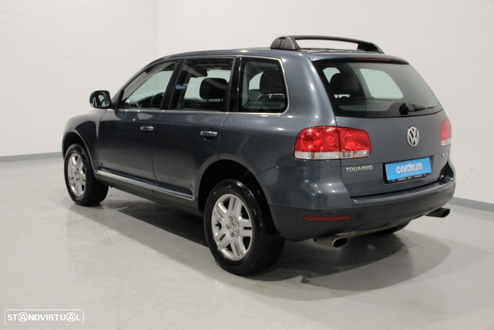 VW Touareg 3.0 TDI V6 Tiptronic - 4