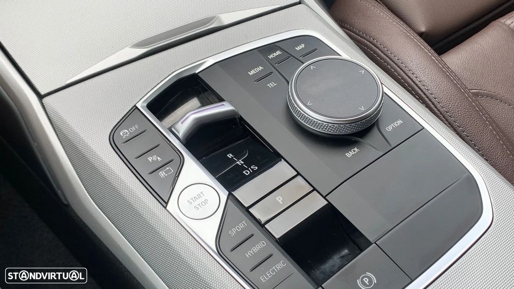 BMW 320 e Aut. Advantage - 25