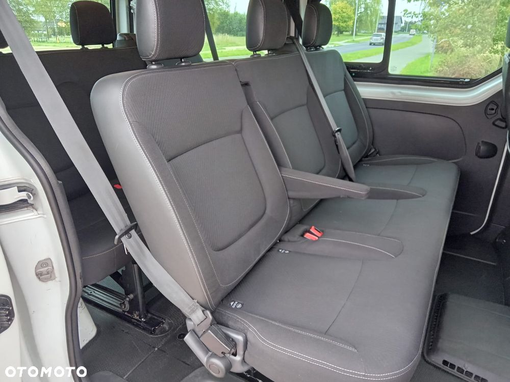 Renault Trafic - 12
