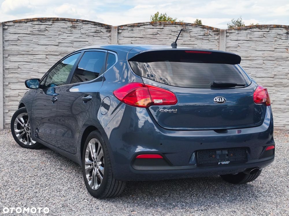 Kia Ceed 1.6 GDI DCT Platinum Edition - 3