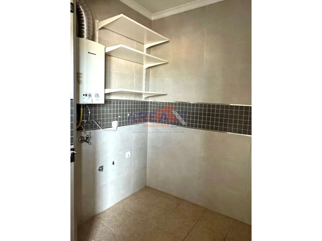 T2 Duplex com Piso Superior e Entrada Independente | Garagem | Oliv... - Grande imagem: 5/34