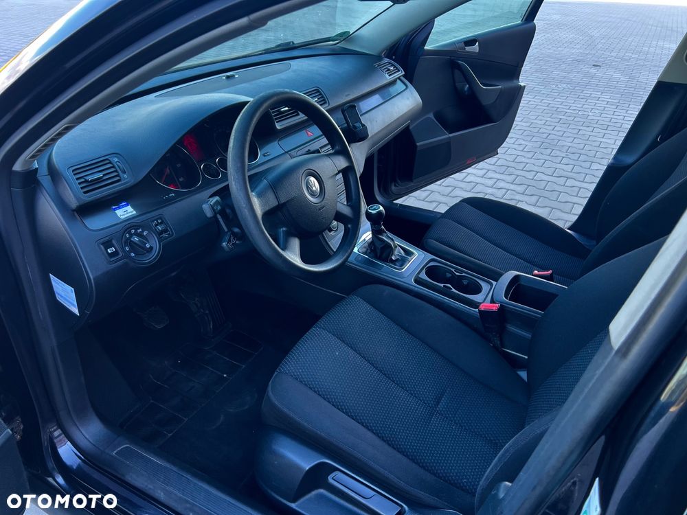 Volkswagen Passat 1.9 TDI Comfortline - 13