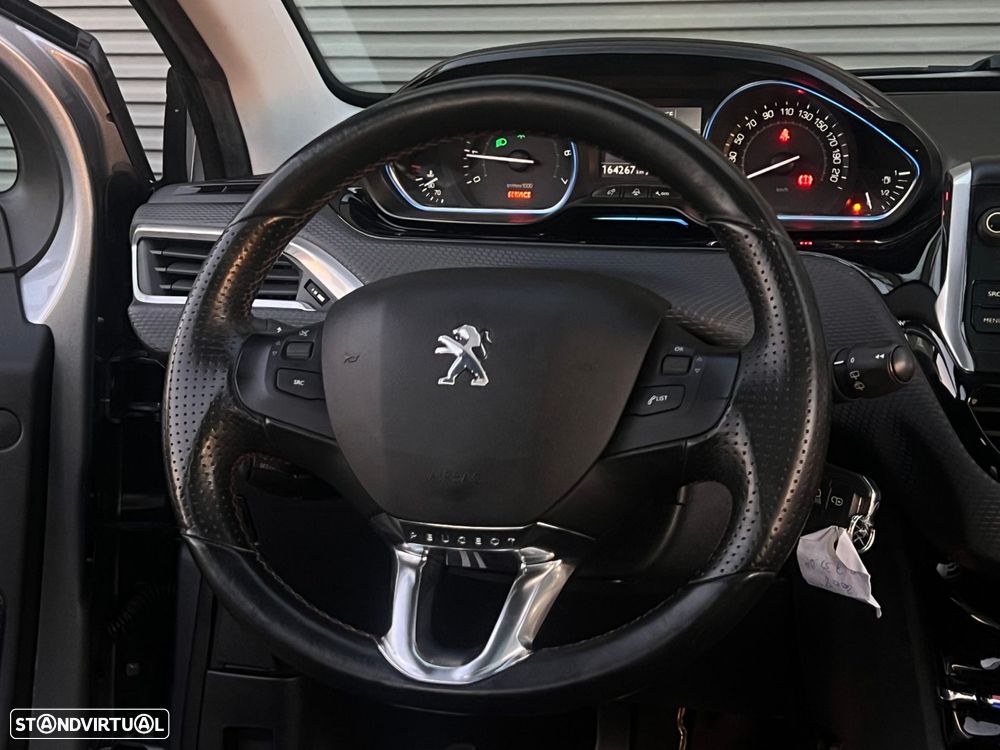 Peugeot 2008 1.2 PureTech Allure - 13