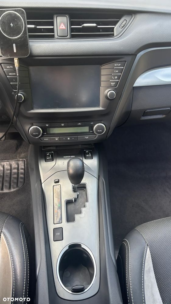 Toyota Avensis 1.8 Premium MS - 18