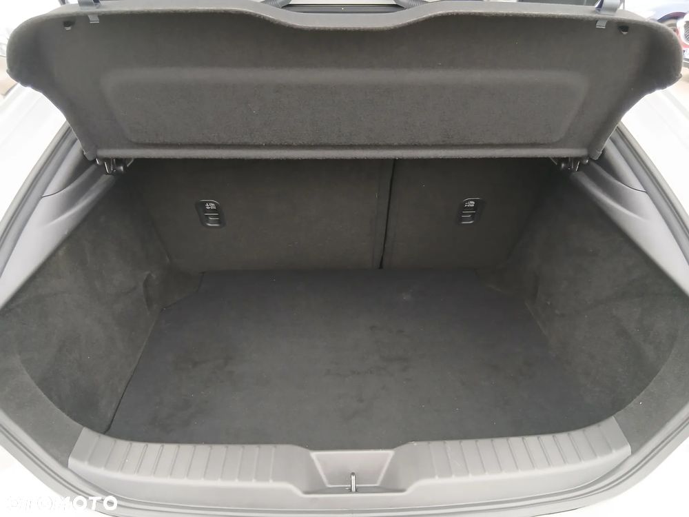 Mazda 3 2.0 mHEV Exclusive-Line - 21