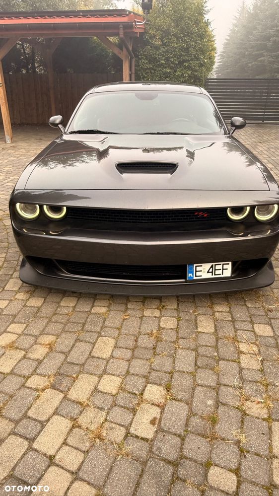 Dodge Challenger - 6