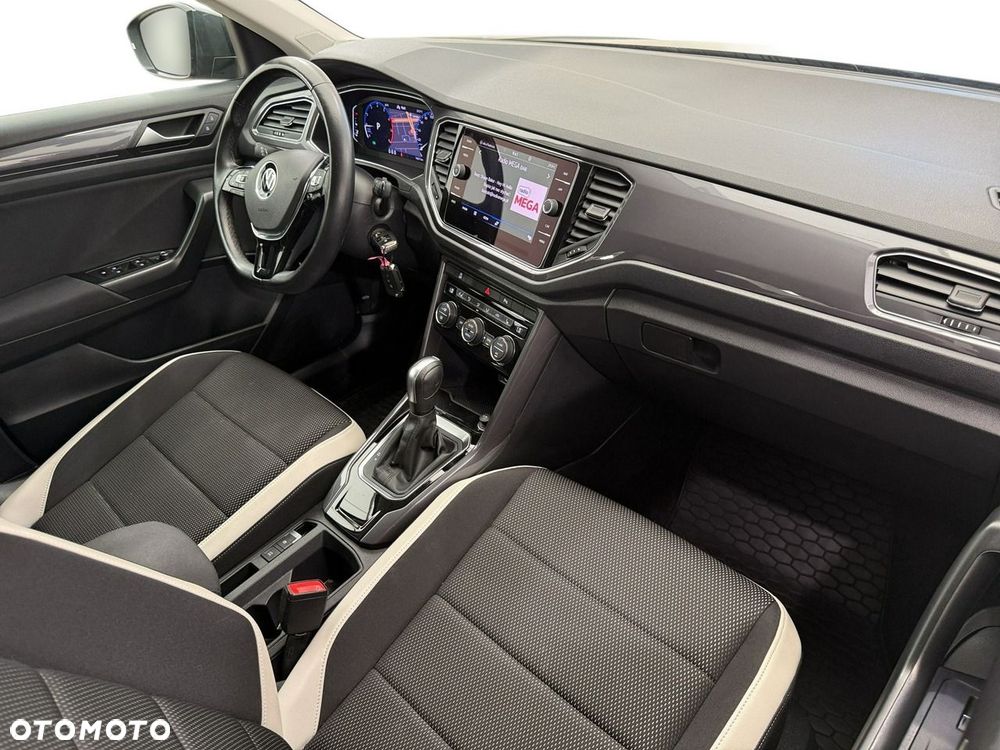 Volkswagen T-Roc - 15