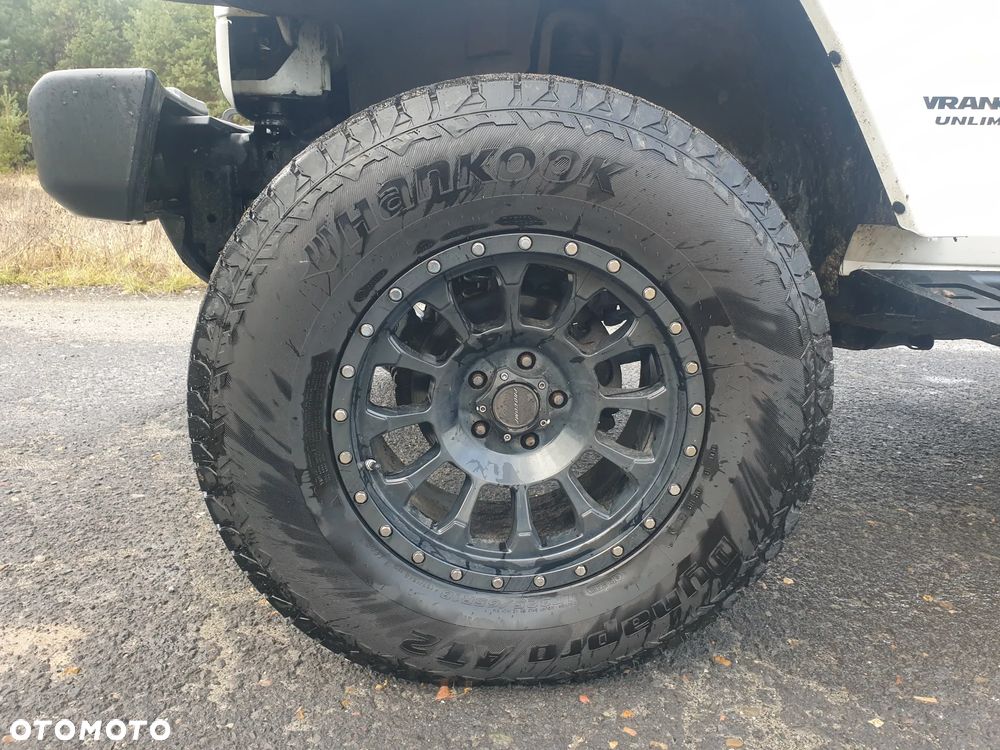 Jeep Wrangler Unlimited 3.8 Automatik Sahara - 9