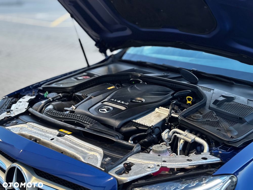 Mercedes-Benz Klasa C 350 e - 38