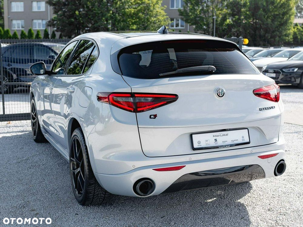 Alfa Romeo Stelvio 2.0 Turbo Veloce Q4 - 5
