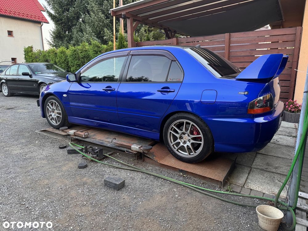Mitsubishi Lancer Evolution IX - 6