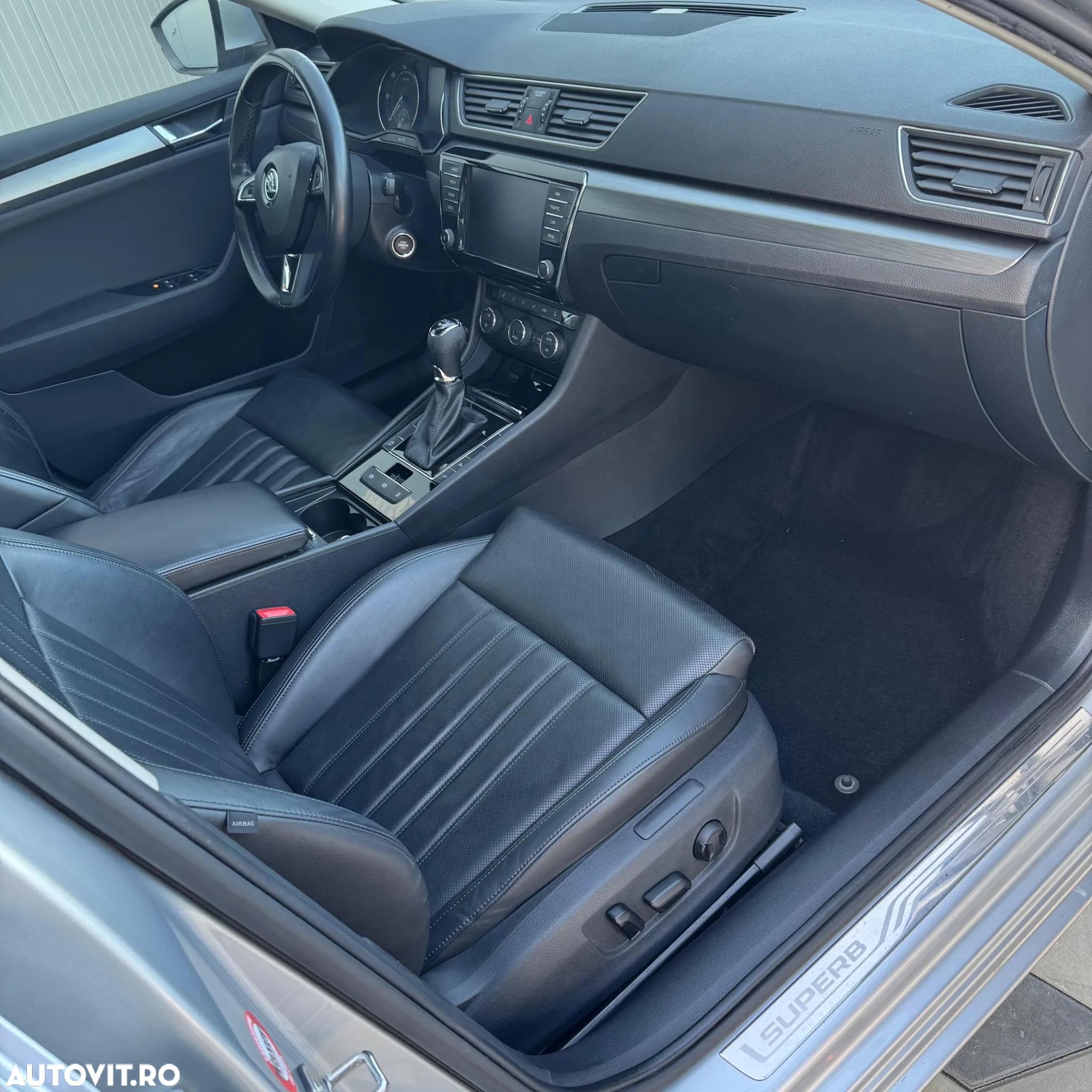 Skoda Superb 2.0 TDI DSG L&K - 20