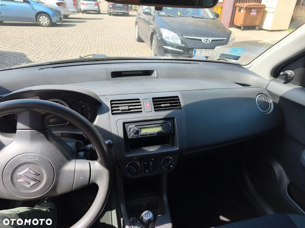 Suzuki Swift - 10