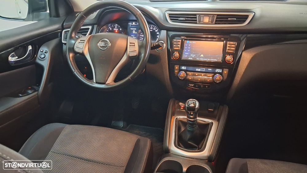 Nissan Qashqai 1.5 dCi N-Connecta 18 - 12
