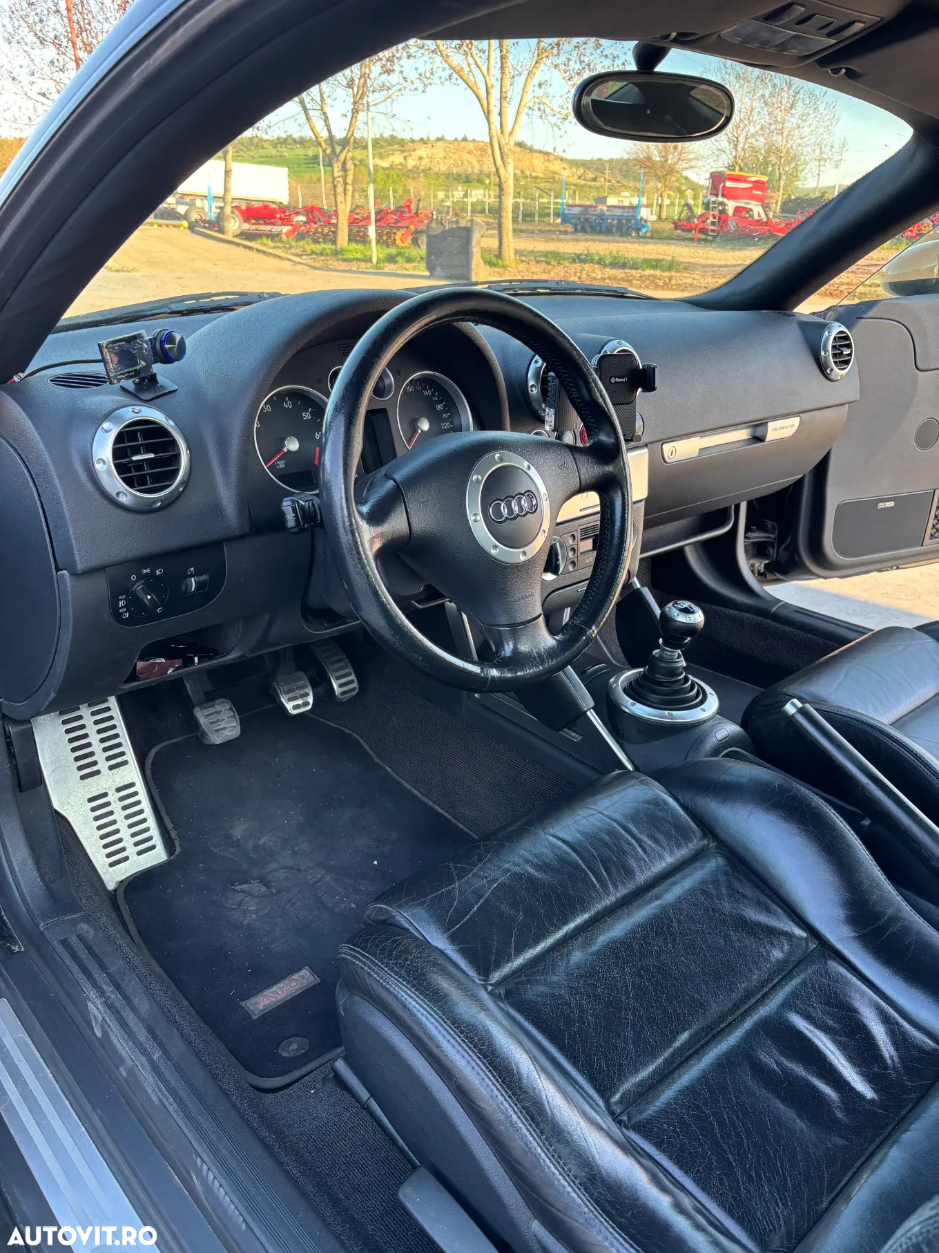Audi TT Roadster 1.8 T quattro - 12