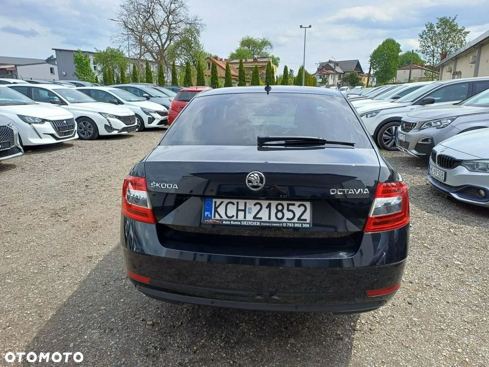 Skoda Octavia 1.6 TDI DSG Clever - 6