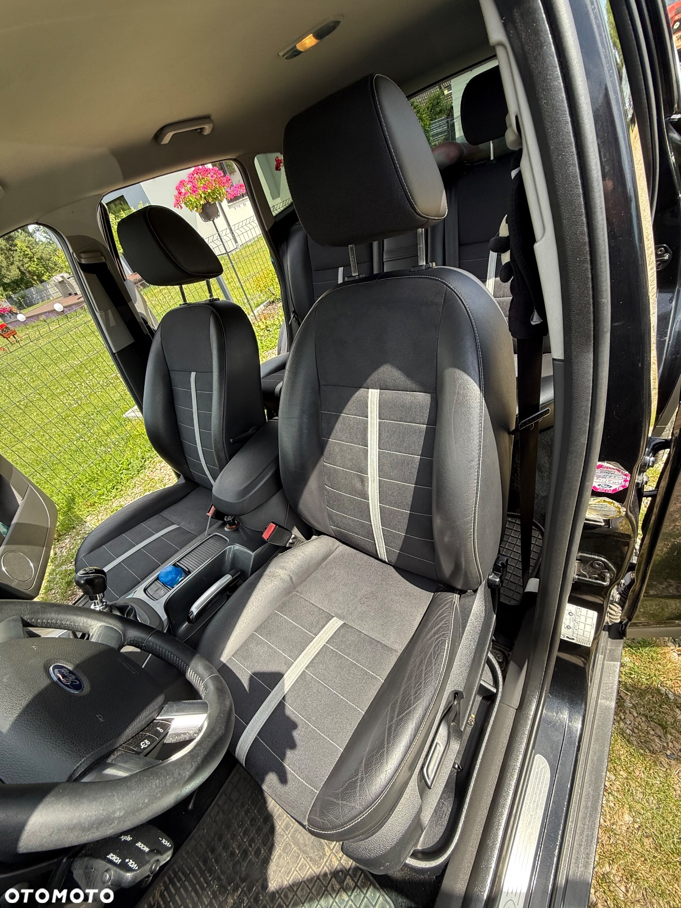 Ford Kuga - 10
