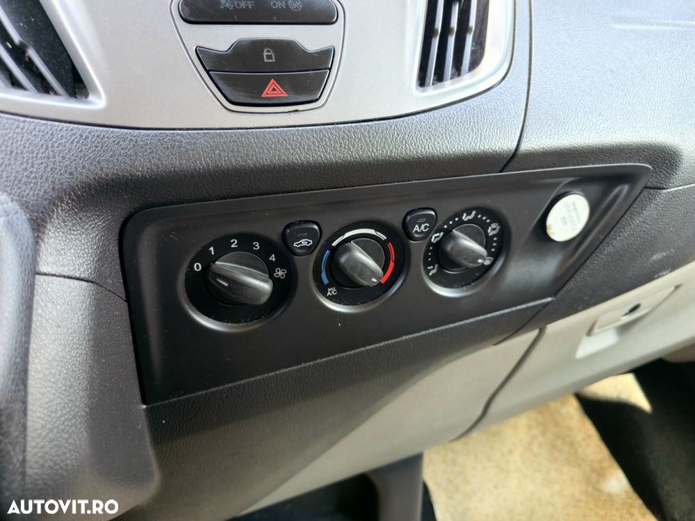 Ford Tourneo Custom 300 L1H1 VA Titanium - 13
