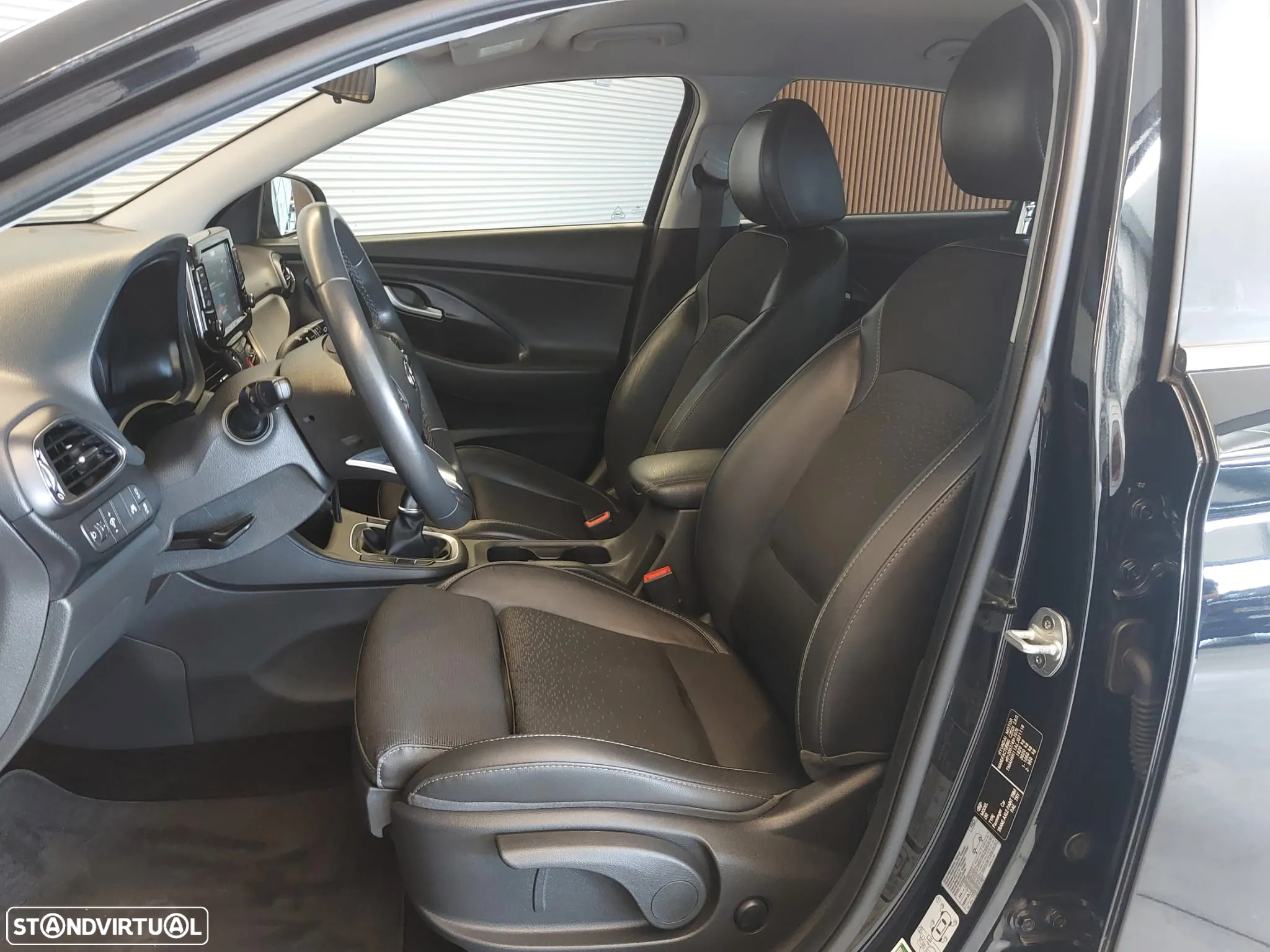 Hyundai i30 Fastback 1.0 T-GDI Style+Sens.Frt.+CI - 10