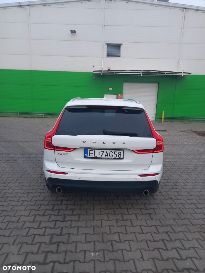 Volvo XC 60 D3 Momentum Pro - 4